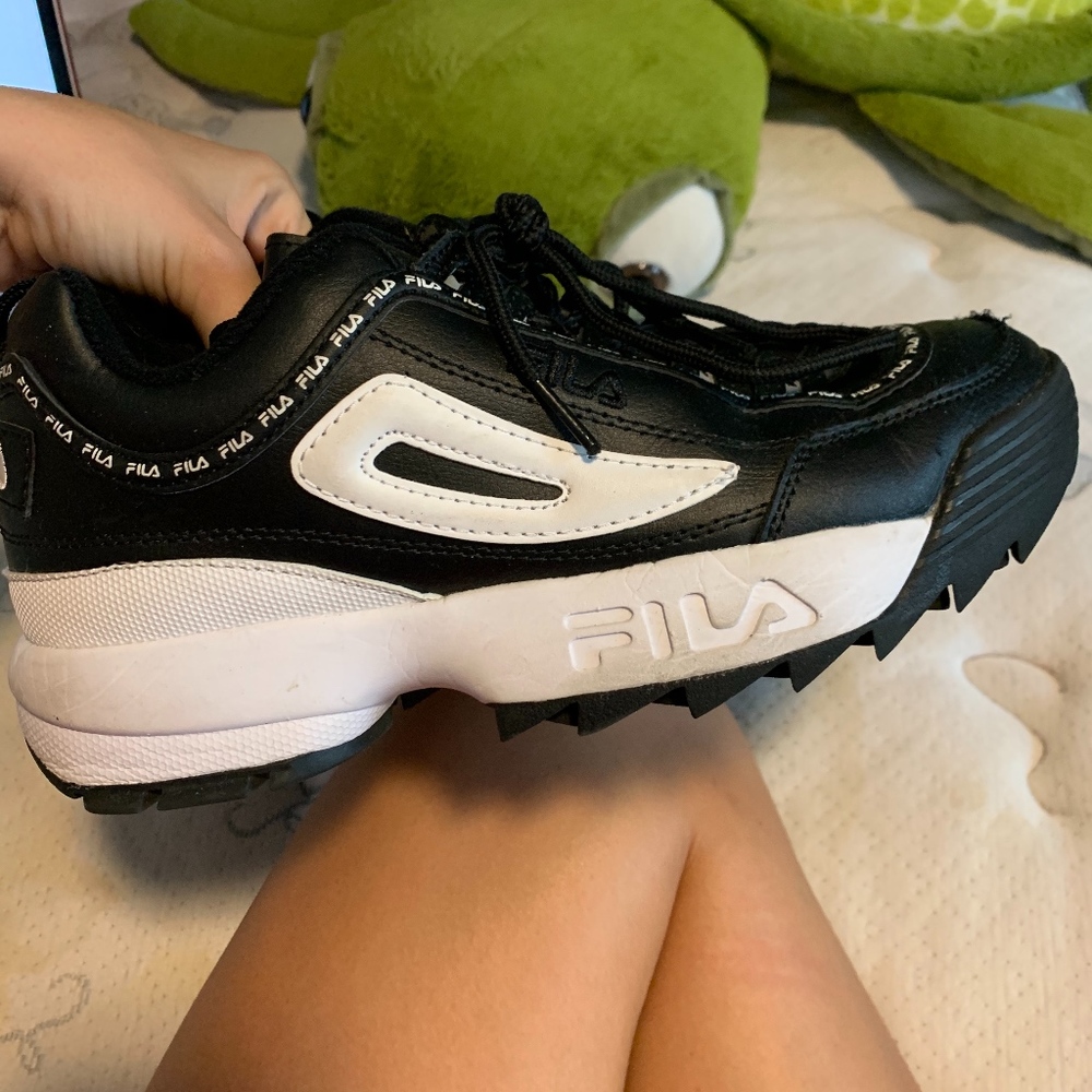Womens Fila's Size 8.5